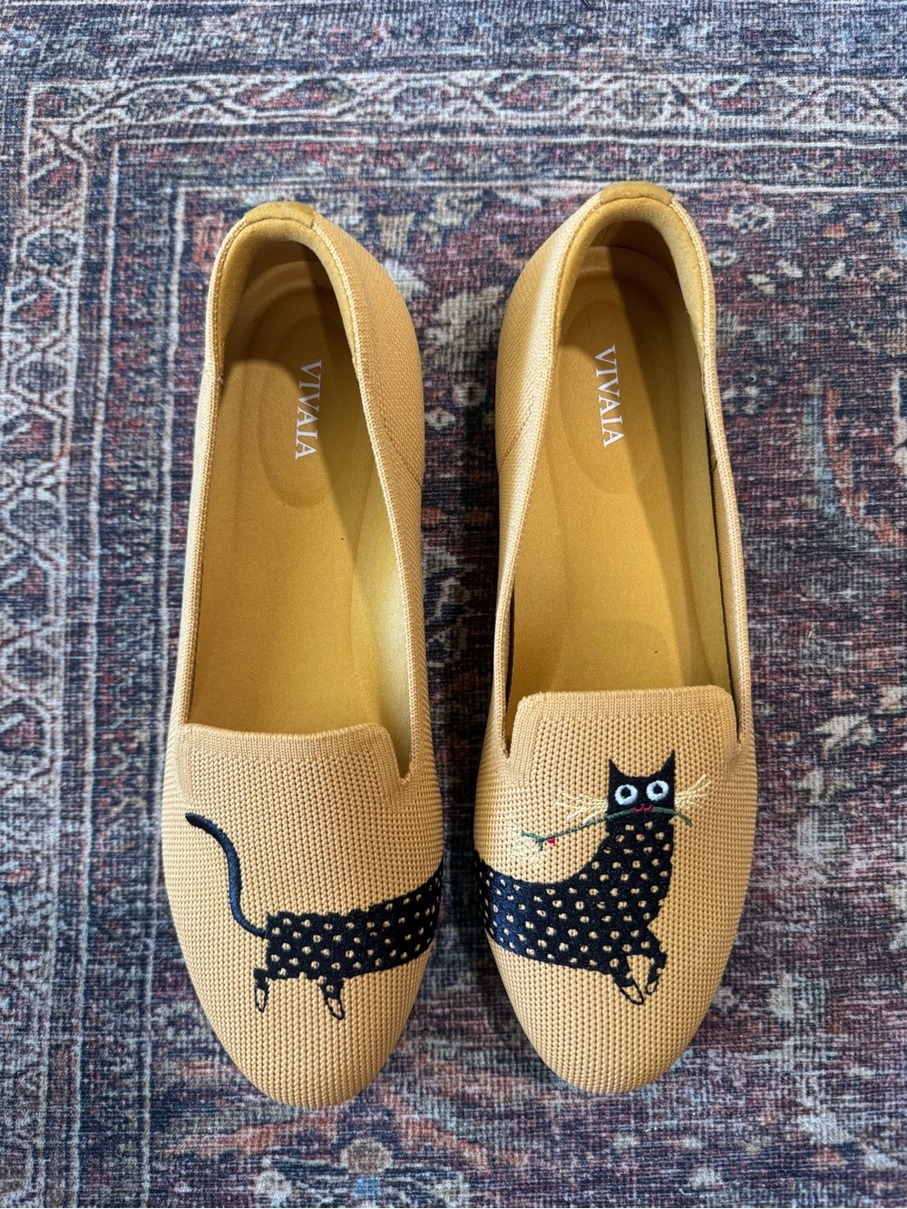 Vivaia Audrey Round Toe Embroidered Loafers  Polka Dot Kitty Cat EU 39 US 8 - Picture 3 of 12
